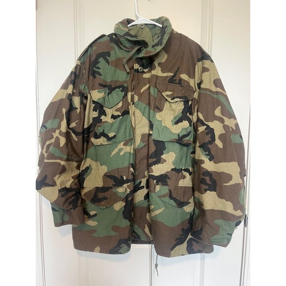 Vtg Military Field Woodland Camo Jacket Pockets Mens L Rugged Cold Weather Army - Picture 1 of 6